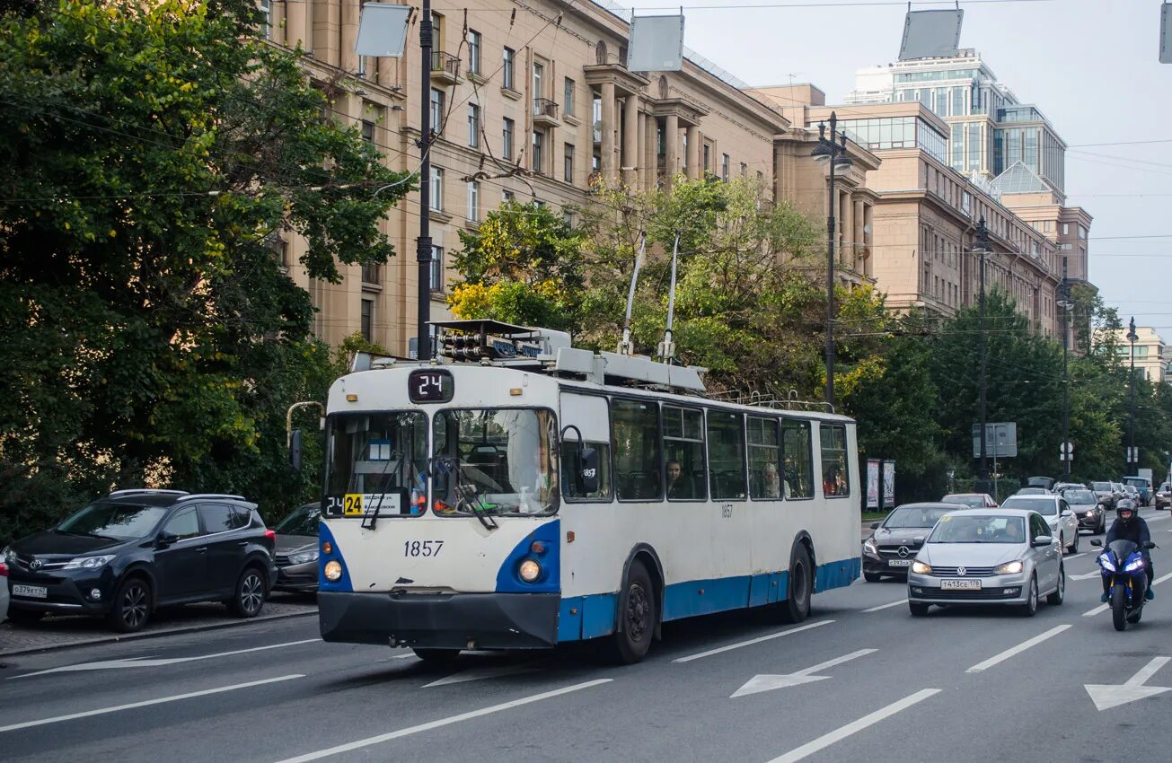 Троллейбус спб. Троллейбусы ЗИУ 682 В СПБ. ЗИУ-682 1857. ЗИУ-9 Санкт-Петербург. Троллейбус ЯТБ-2 В Санкт-Петербурге.