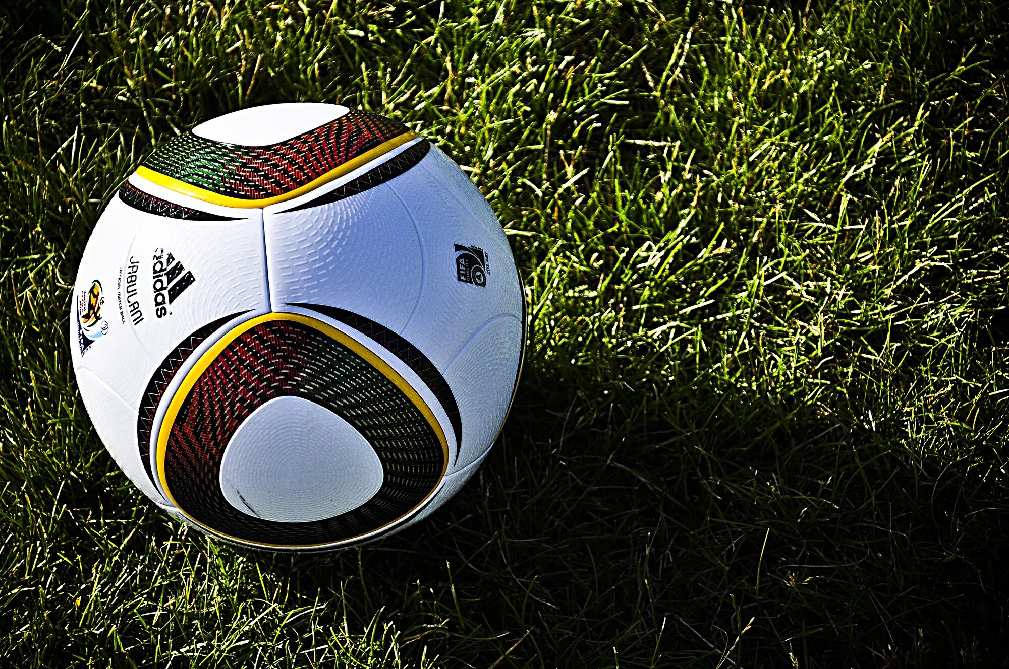 Мяч 6 футбол. Adidas Jabulani. Adidas Jabulani Ball. Футбольный мяч Jo’bulani фирмы adidas. Джабулани 2010.