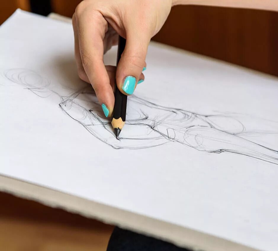 Закрепить рисунок. Процесс рисования карандашом. Стоковые рисунки карандашом. Рисунки на большом холсте карандашом. Бумага на которой рисуют художники.