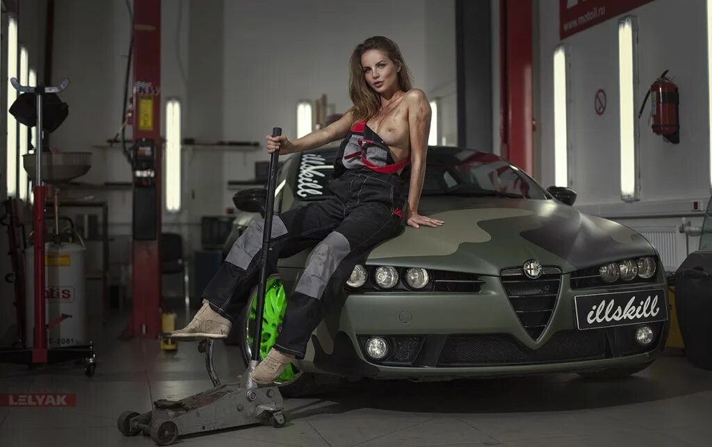 Про девушку альфу. Фотосессия на мотоцикле девушки. Про девушку альфу. Cornelia ritzke. Про девушку альфу.