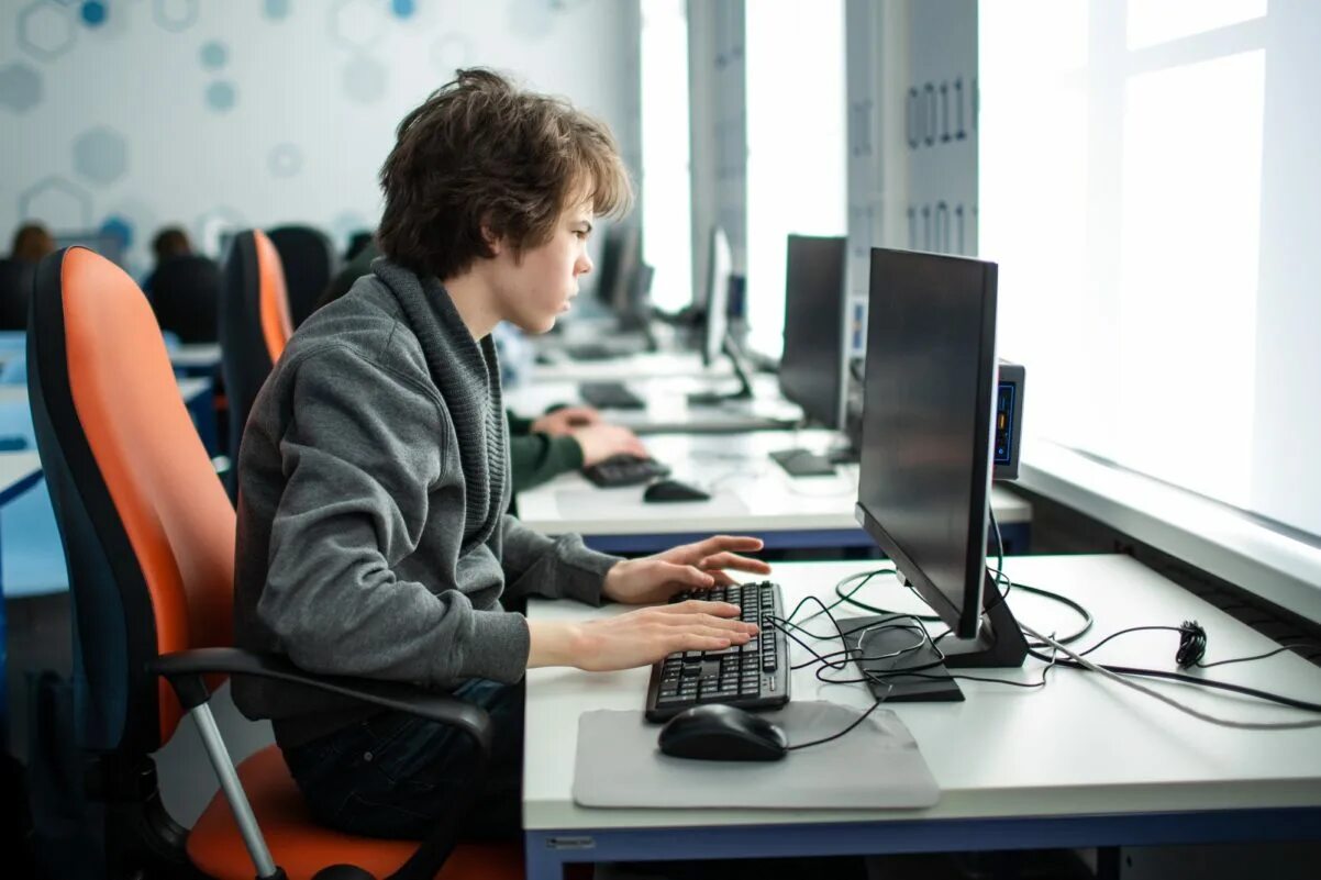 Технологии компьютерных игр. Академия цифровых технологий. Академия программирования в России. Академия цифровых технологий СПБ.