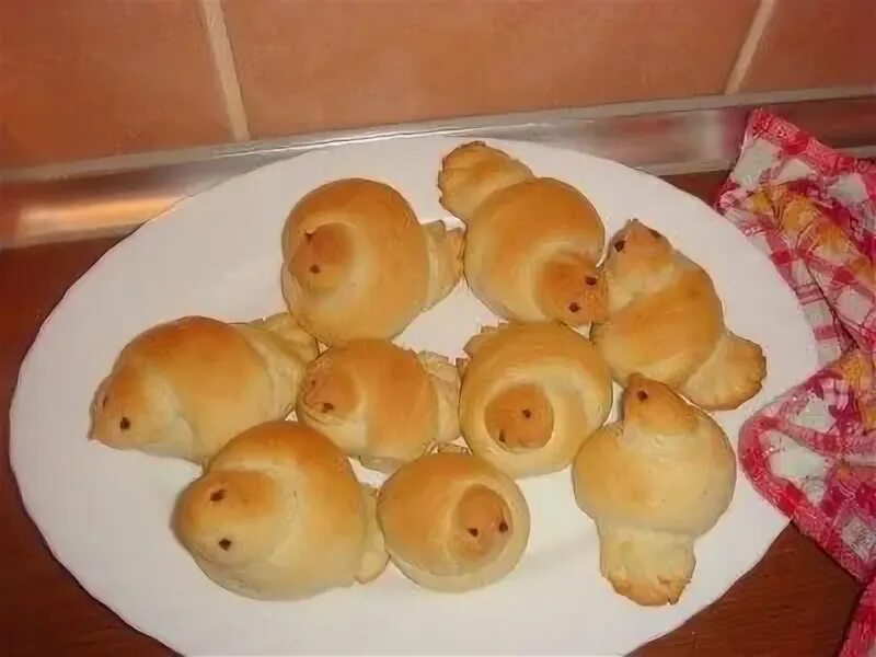Постные жаворонки на сухих дрожжах
