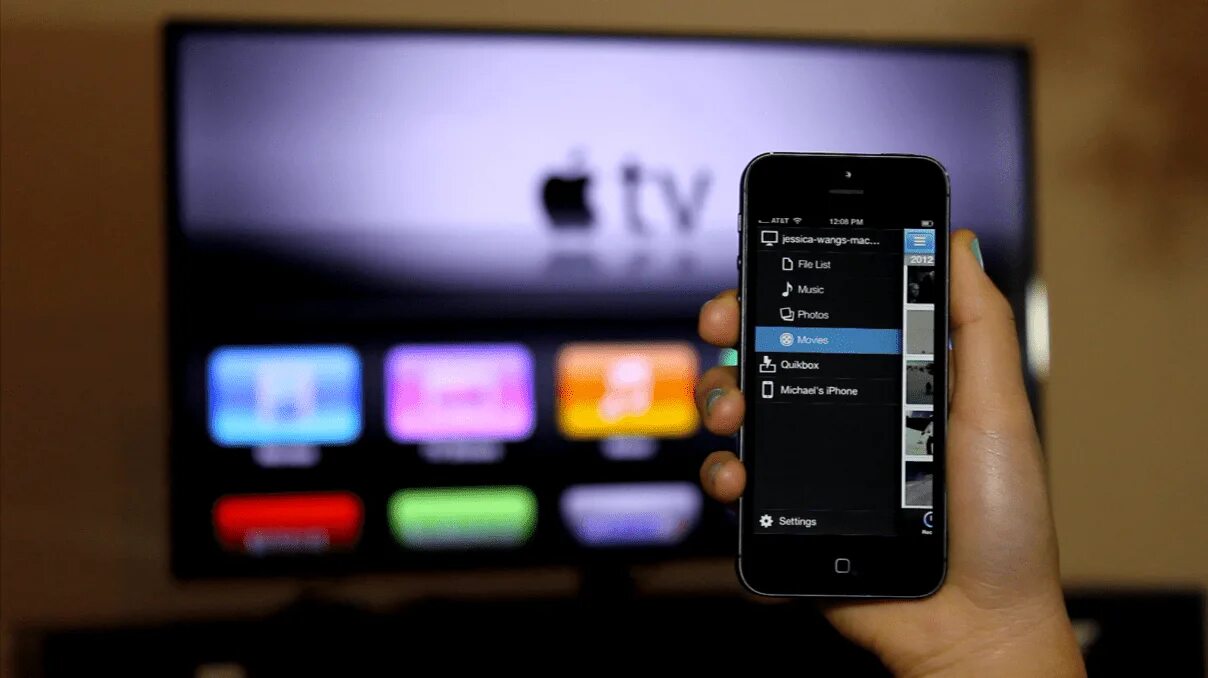 Видео с телефона по wifi. Подключить айфон к телевизору самсунг. Телевизор через смартфон. Синхронизация телефона с телевизором. Телевизор айфон.