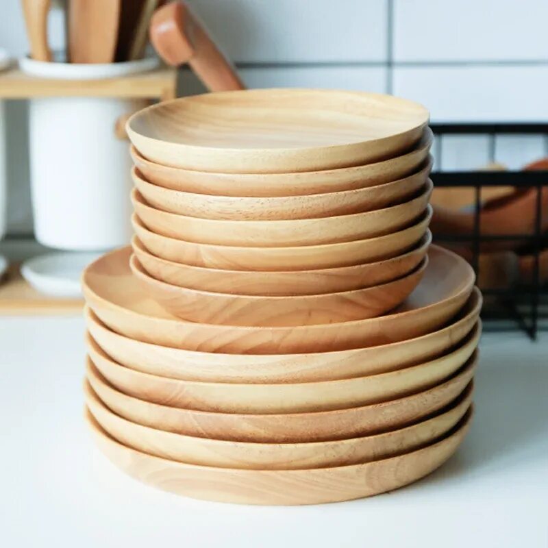 Деревянная тарелка. Тарелки из дерева. Деревянные тарелки для еды. Круглая деревянная тарелка.