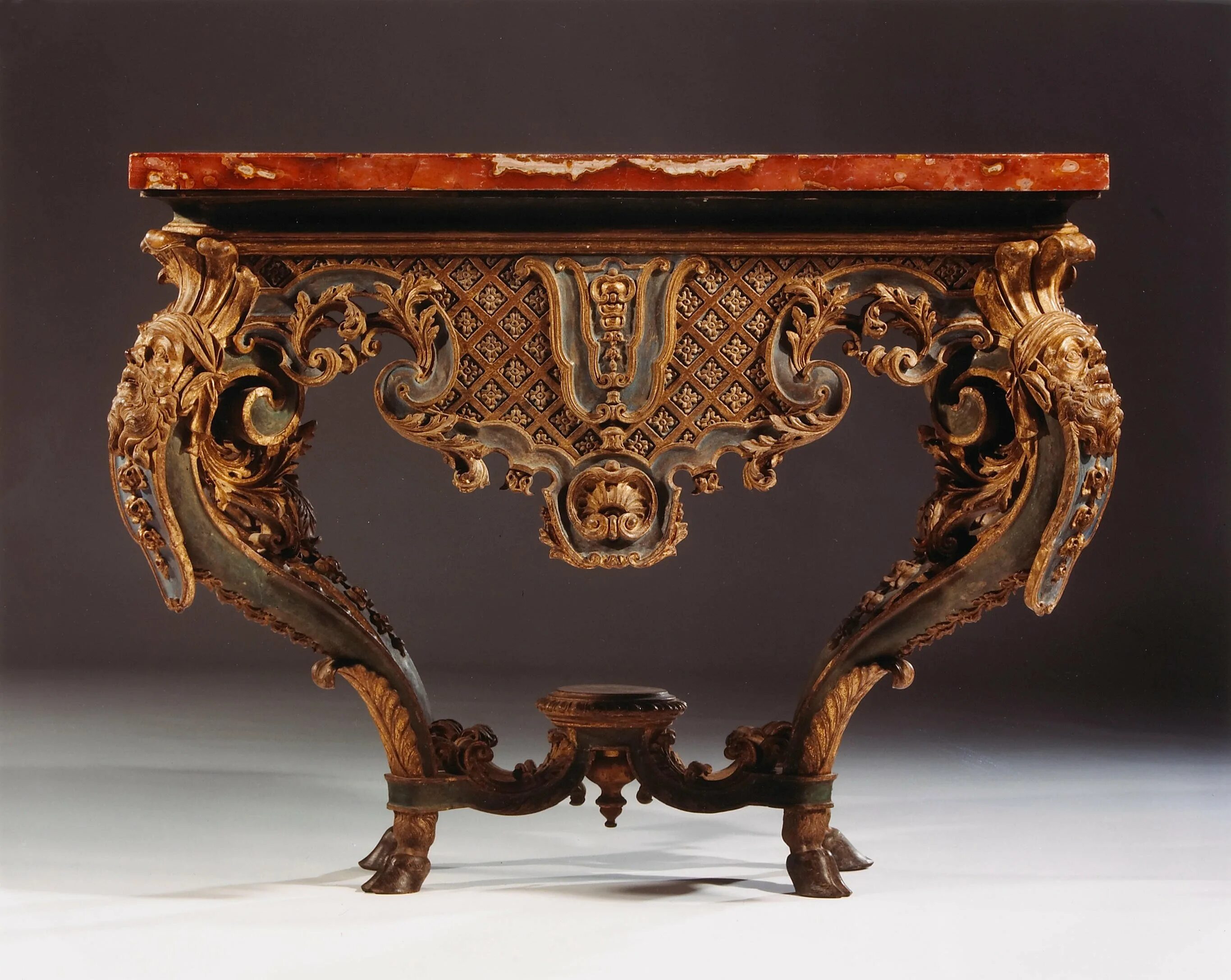 Мебель 17 века. Мебель эпохи Барокко в Италии 17 век. Мебель стиль Барокко 19 век. Консоль 17 век рококо Барокко. Мебель в стиле Барокко 17 век.
