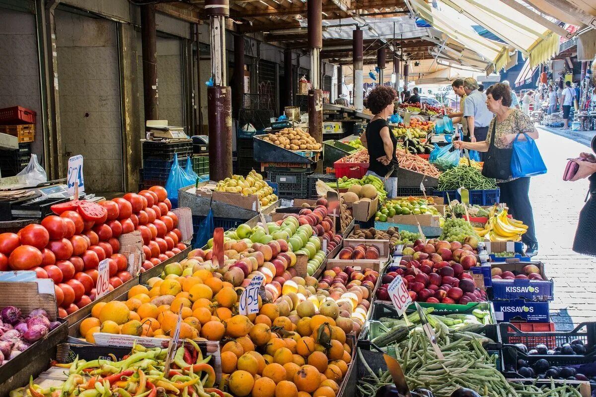 Овощной рынок. Овощи на рынке. Рынок овощей и фруктов. Фрукты на рынке.