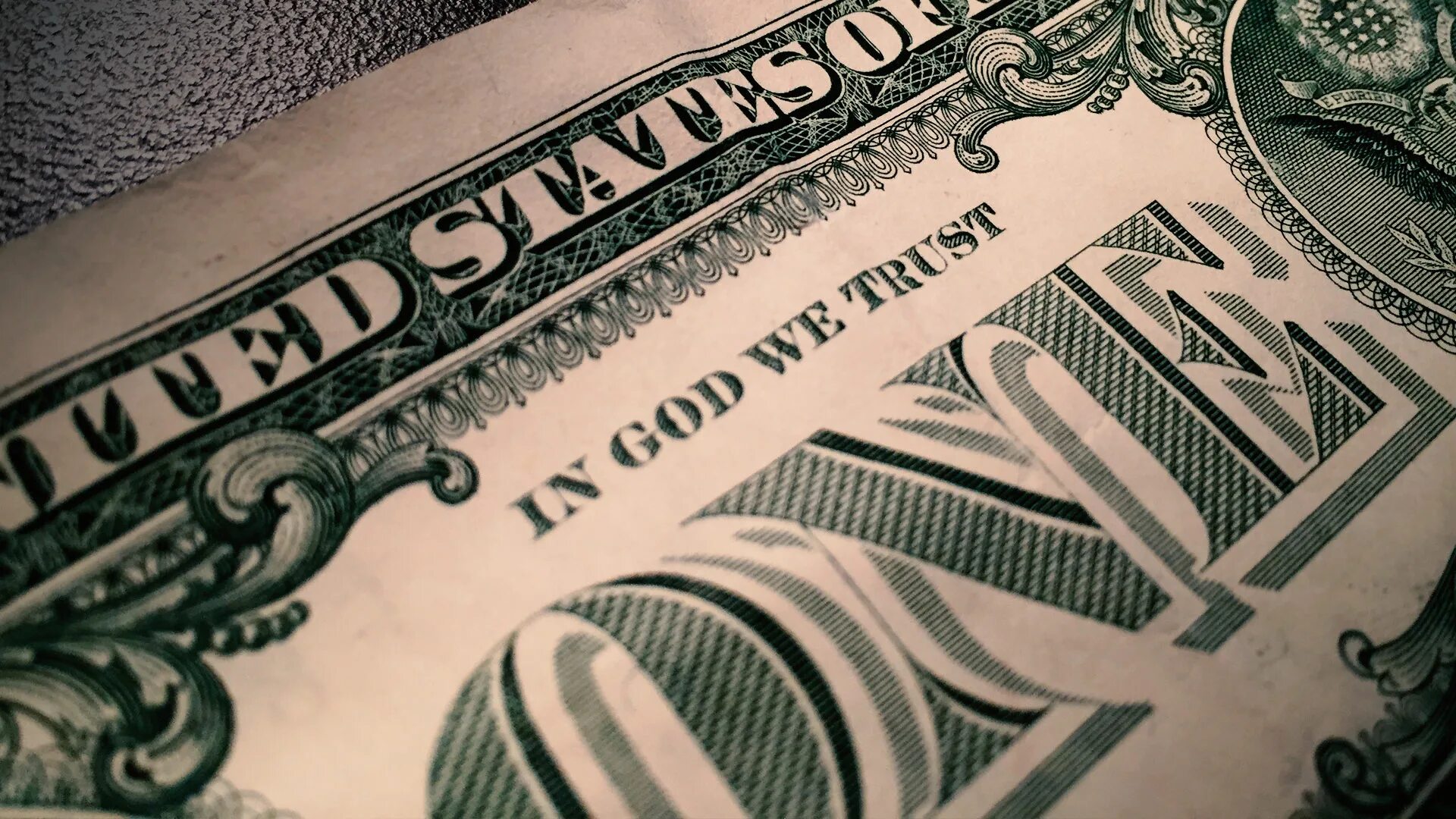 Перевод in god we trust на русский. In God we Trust доллар купюра. Купюра США “in God we Trust”. Надпись на долларе in God. Доллар Бог.