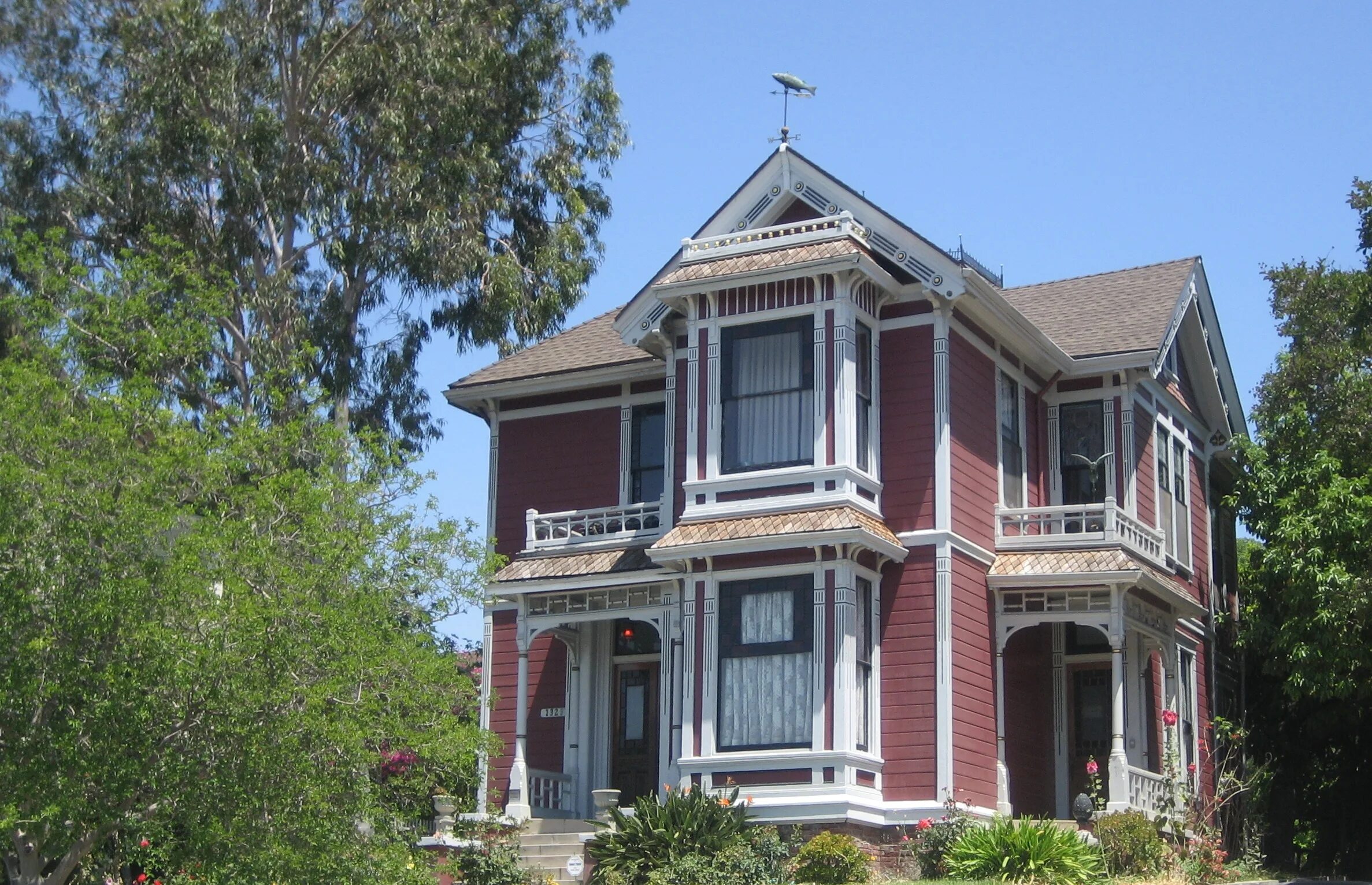 Sister house