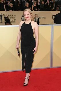 Elisabeth moss height