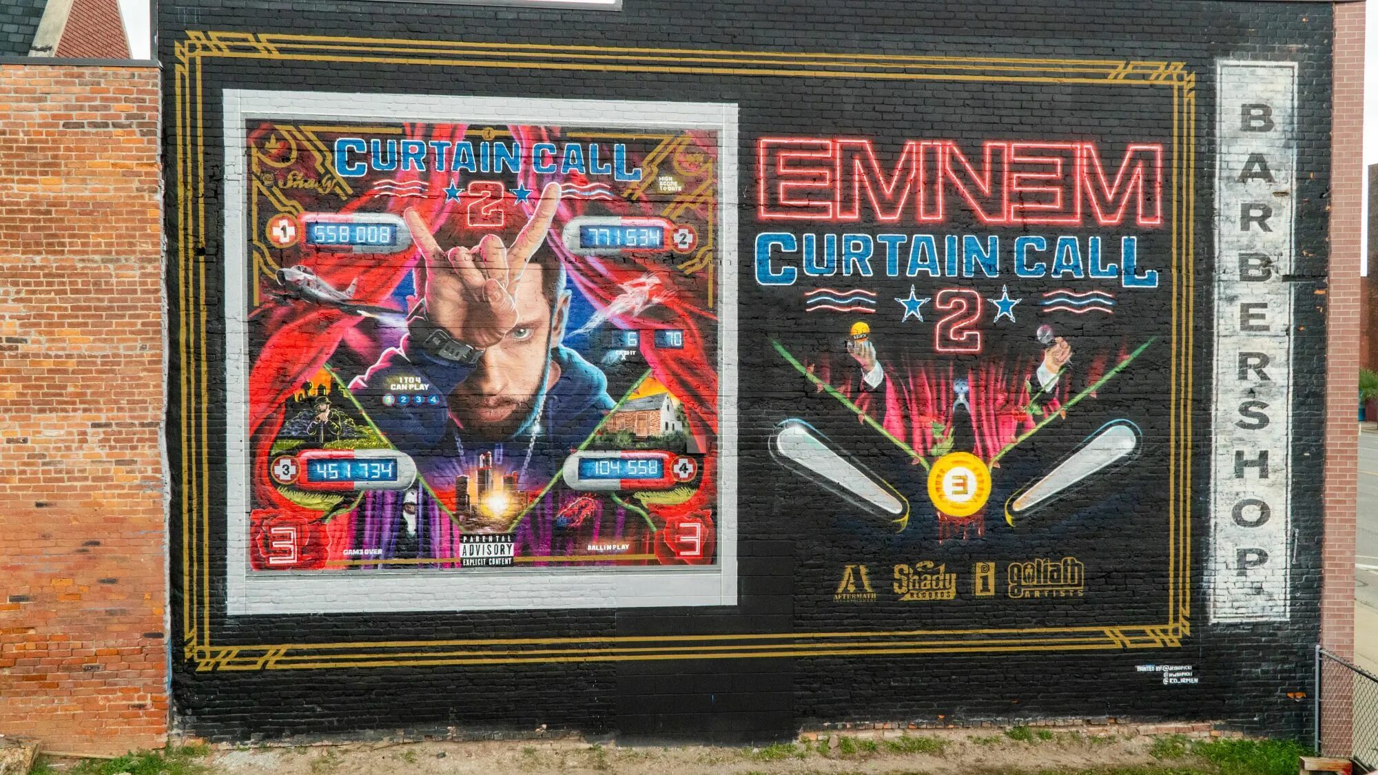 Eminem curtain. Eminem Curtain Call 2. Эминема Curtain Call. Eminem. Curtain Call. The Hits. 2005. Альбомы Эминема Curtain Call.