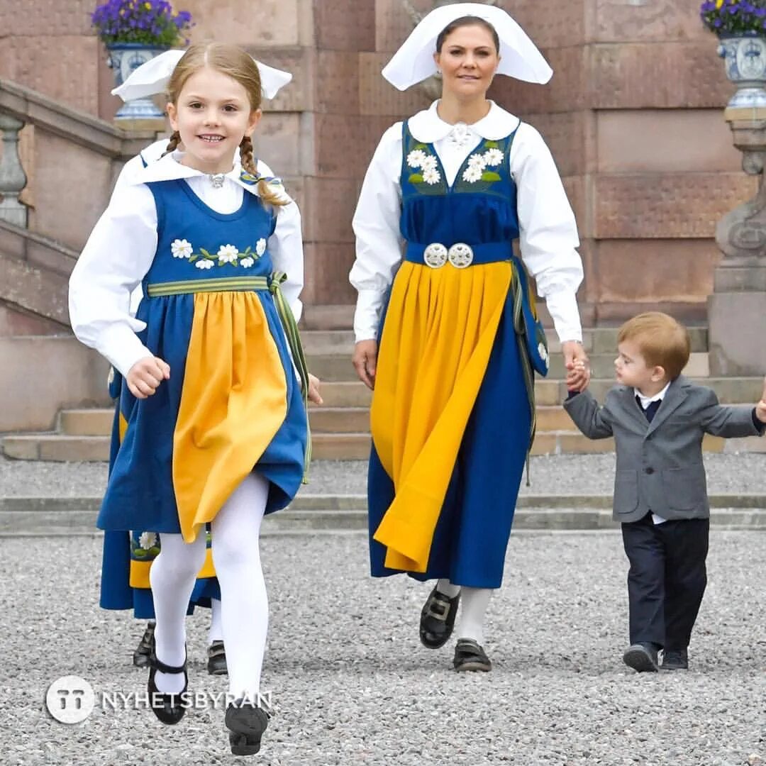 какой национальной швеции. шведский национальный костюм густав король. национальный костюм шведов. какой национальной швеции. шведский национальный костюм.