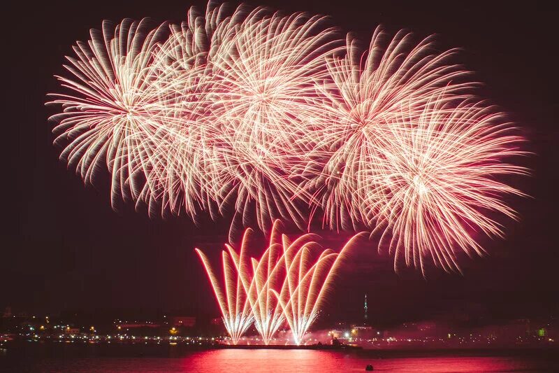 серебряная ладья кострома фестиваль фейерверков. серебряная ладья салют. серебряная ладья кострома фестиваль фейерверков. серебряная ладья кострома. серебряная ладья 2022.