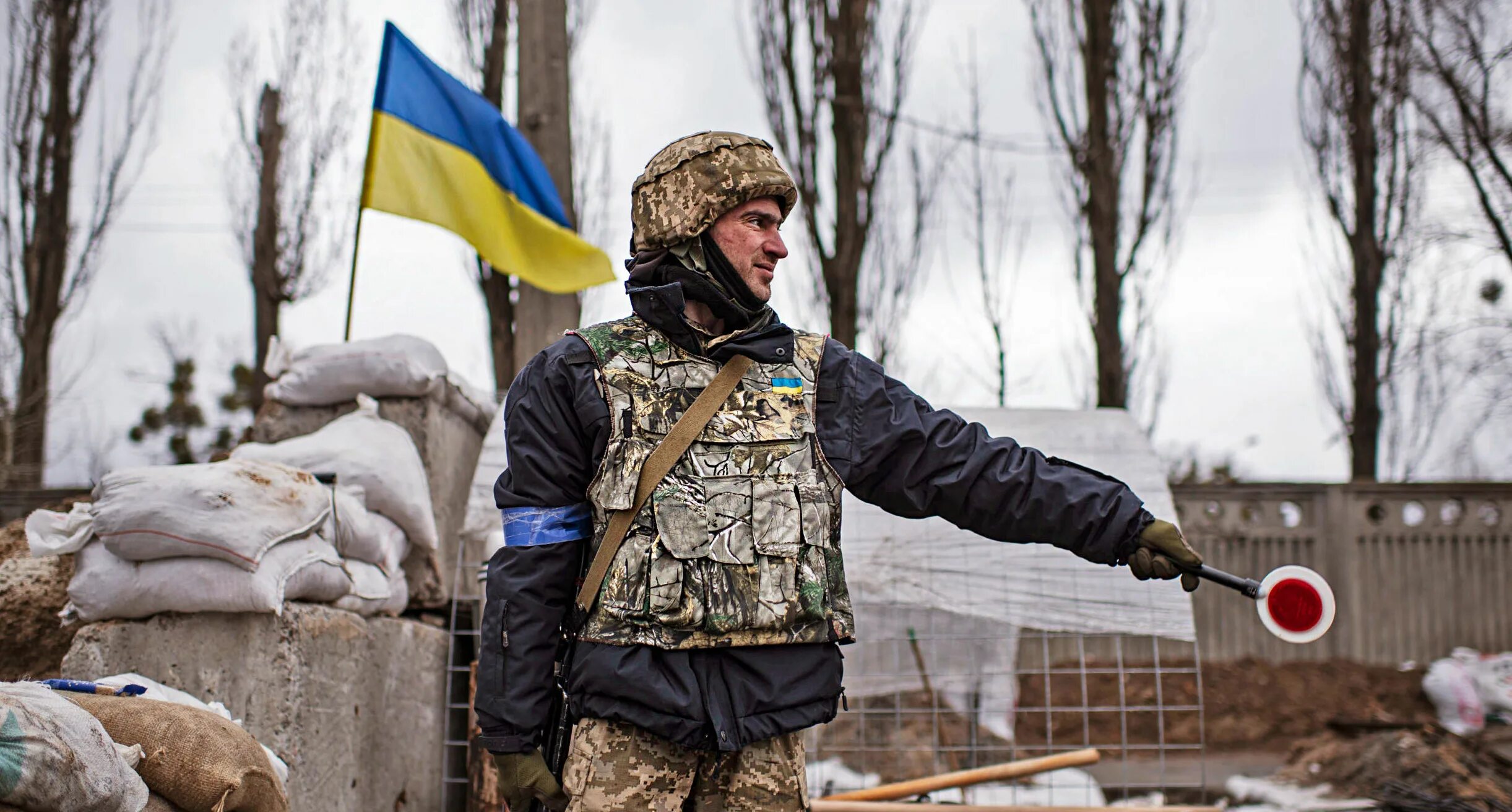 Украина граница мужчины. Украинские военные. Украинская армия. Украинская Военная форма. ВВС Украины военные.