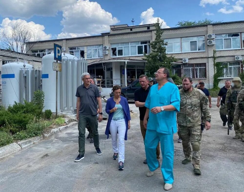 Северодонецк больница. Спз поликлиника северодонецк. Северодонецк больничный городок. Северодонецк, ул. Северодонецк егорова 2 больница.