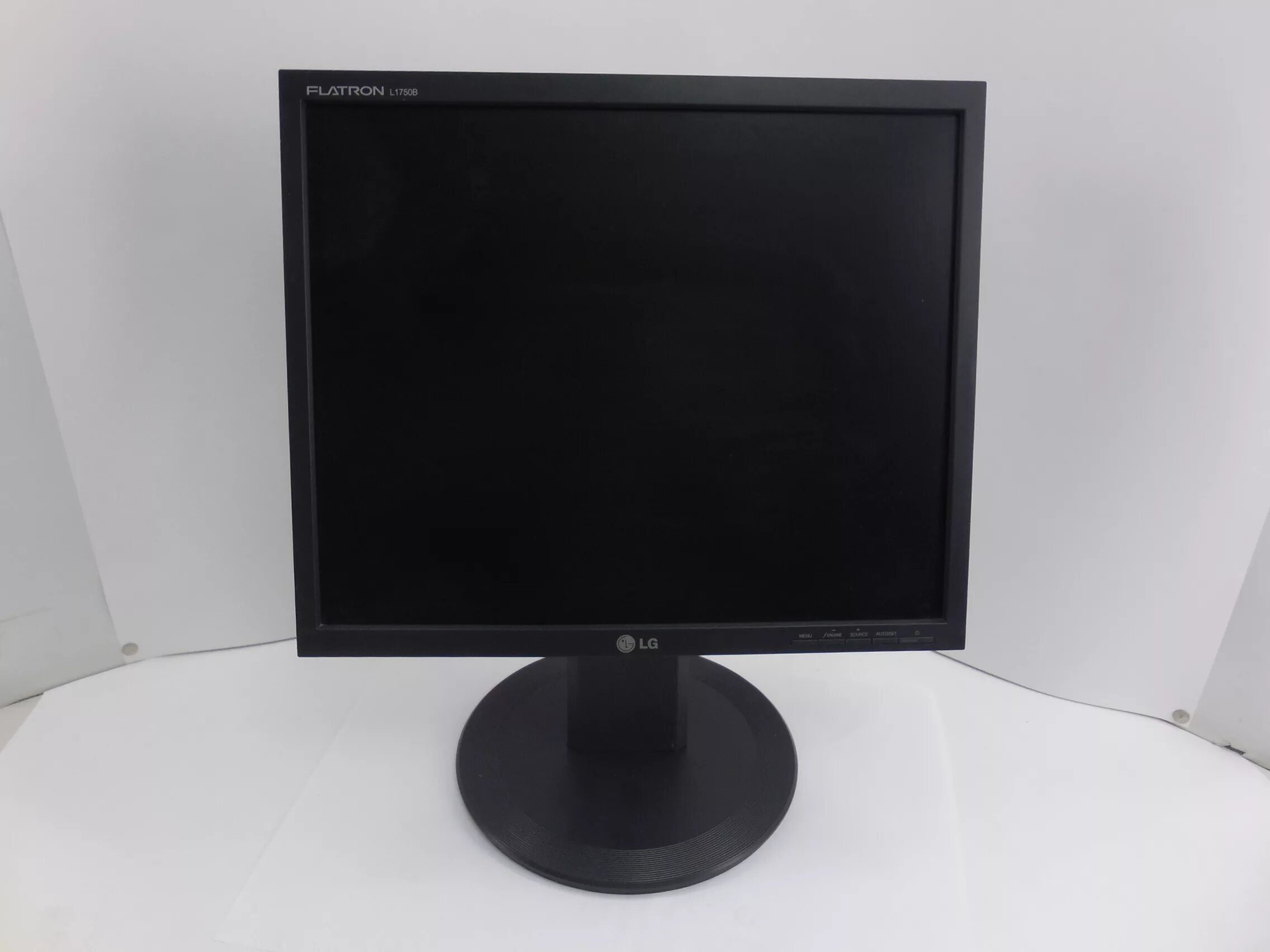 LG Flatron l1750. LG Flatron l1753s. 17" LG Flatron l1730b. LG Flatron l1742s. Сколько стоит монитор lg