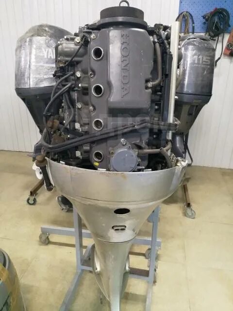 Honda bf 2. Honda bf 2. Подвесной мотор хонда 115 для катера. 3. Колпак на лодочный мотор хонда 9,9.