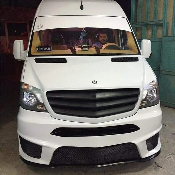 Спринтер 96. Мерседес Спринтер АМГ. Mercedes Sprinter бампер. Mercedes Sprinter обвес AMG. Мерседес Спринтер 2021 тюнинг.