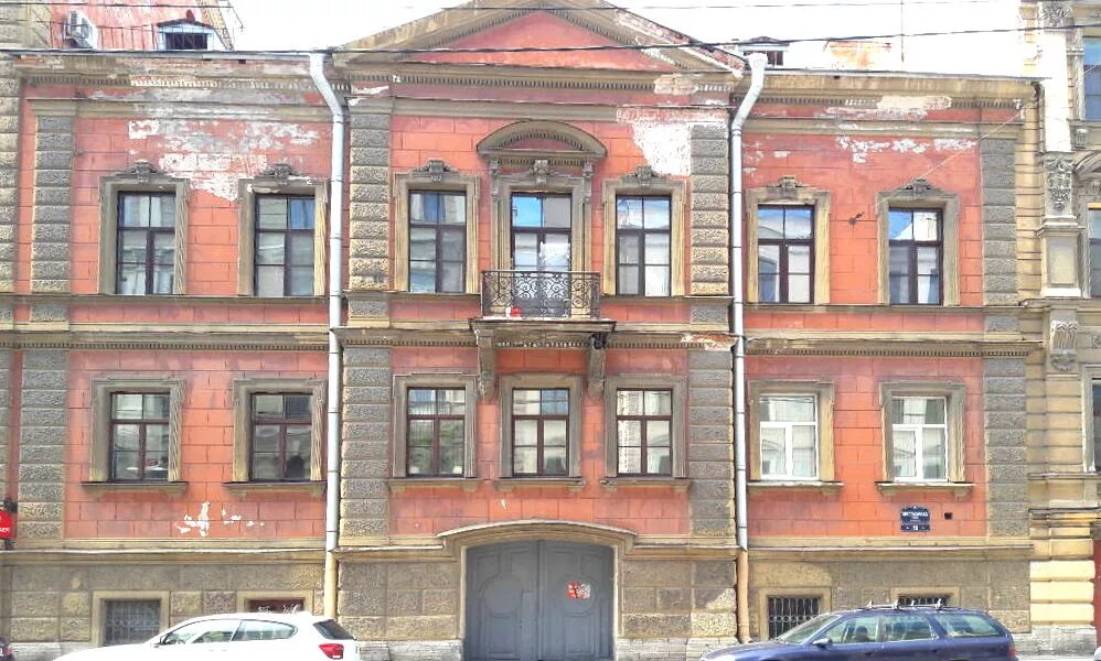 ул. миллионная 4/1. , миллионная ул. 10,. апартаменты на миллионной санкт-петербург.