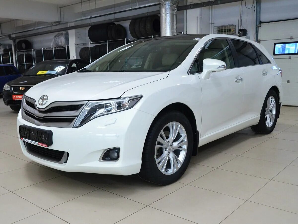 Купить венза с пробегом в россии. Toyota Venza 2014 белый. Тойота венза 2014 белая. Тойота венза белая. Тойота венза 2014 года белая.