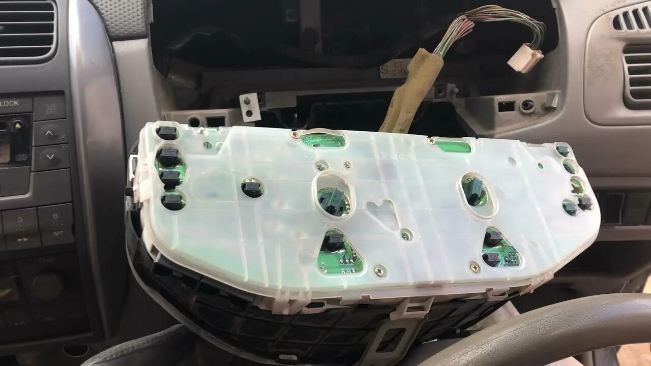 Как снять торпеду мазда фамилия как снять панель приборов в MAZDA 323 BA : транспортный вопрос