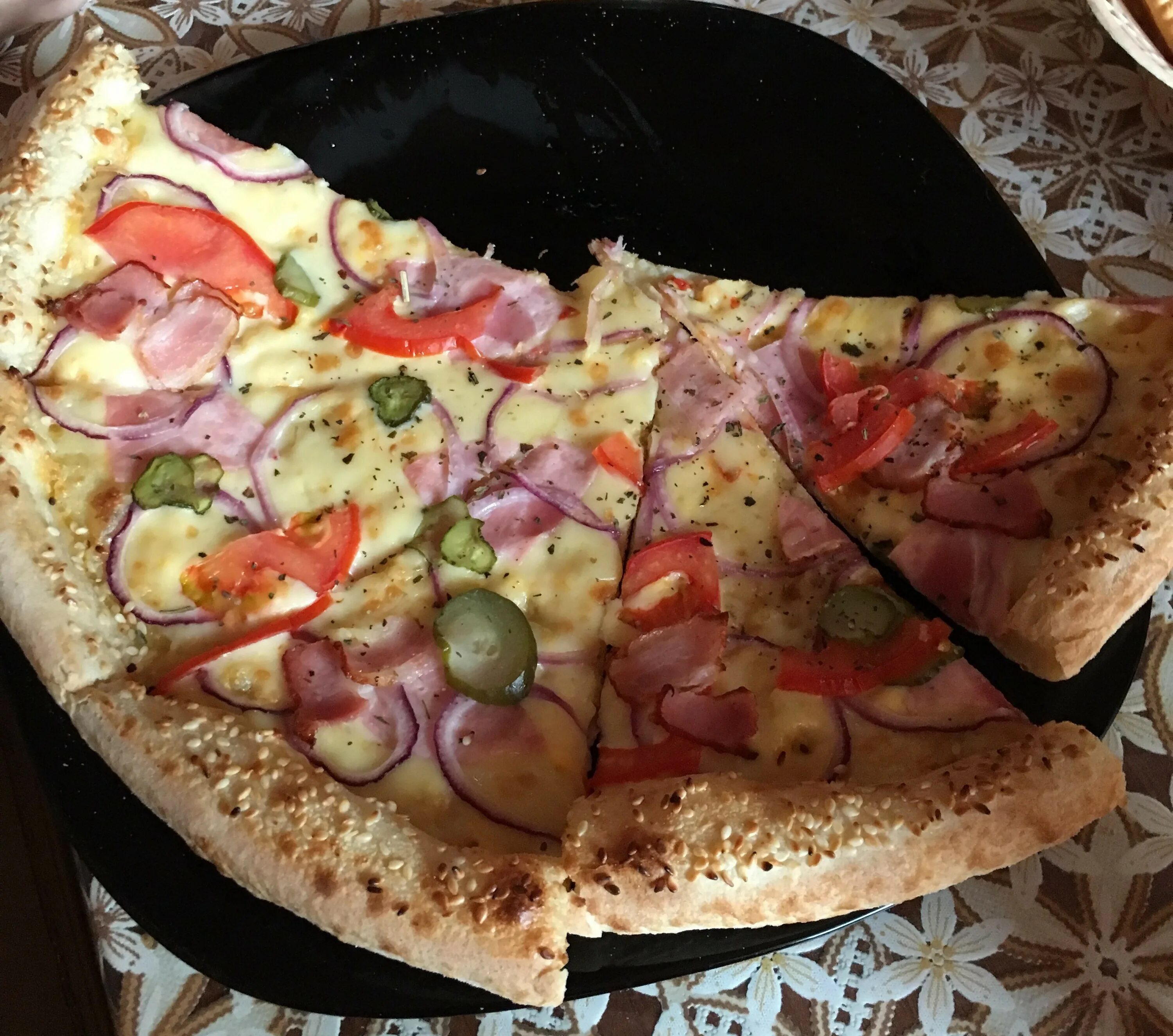 Мейк в пиццерии. Lava pizza пиццерия. Майк лав пицца. Пицца Томск. Май лав пицца томск