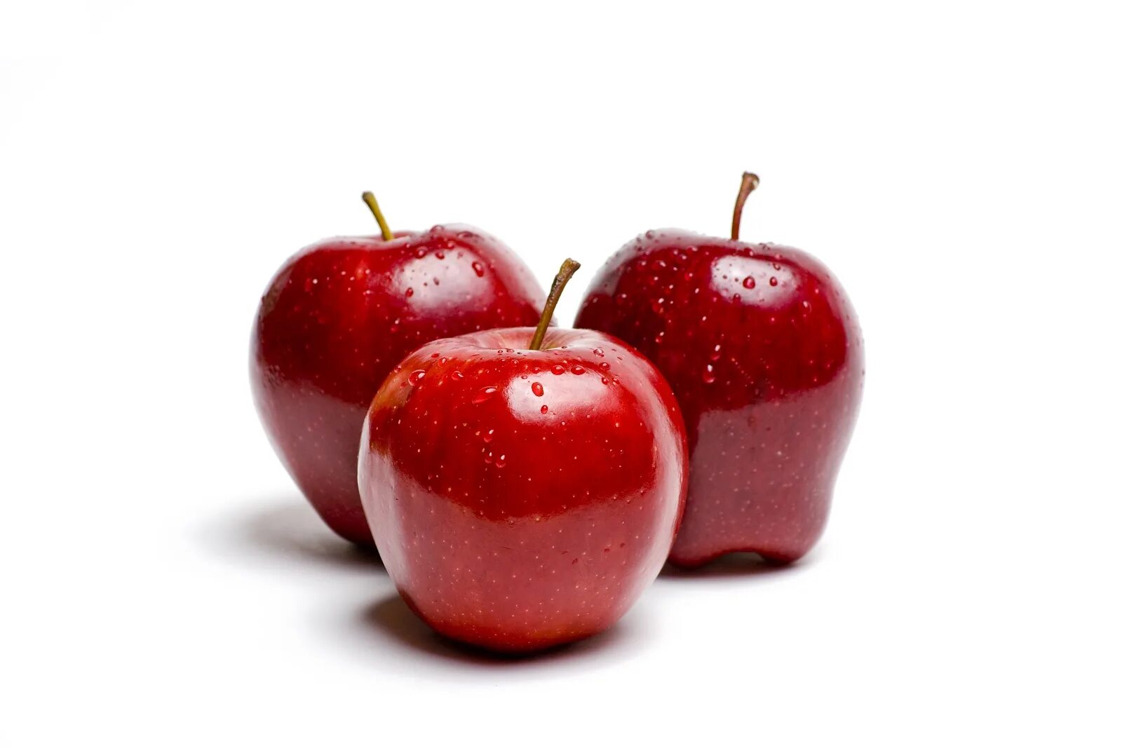 1 2 яблоко. Яблоки Старкинг starking. Яблоки красные. Три яблока. Яблоко на белом фоне.