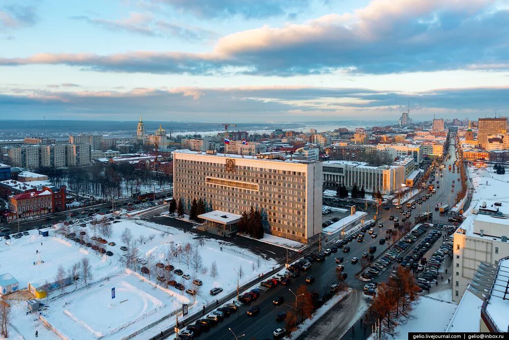 Пермь центр города. Пермь площадь города. Вика Пермь.