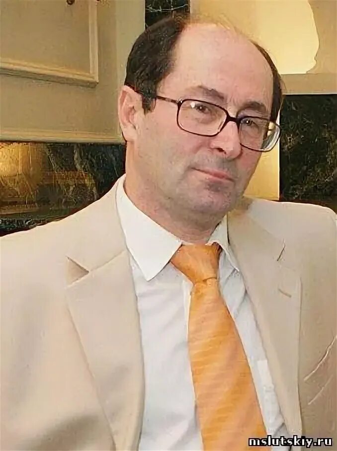 Михаил слуцкий писатель. Михаилом слуцким. Михаил гдальевич слуцкий. Михаил слуцкий. Михаил слуцкий фото.