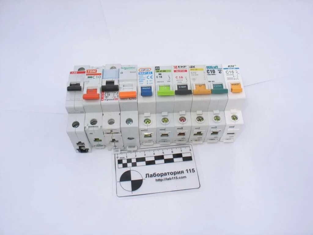 Фирмы автоматических выключателей. Фирмы автоматических выключателей. Диф автомат eaton b16. Выключатель дифференциальный вд1-63(узо) 2р 63а 30ма. Однополюсный автомат 100а.