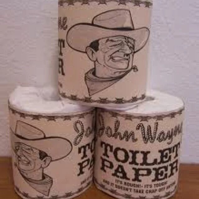 Toilet paper creative. Парень с туалетной бумагой. Мужик туалетная бумага. Мужик туалетная бумага. Мужик туалетная бумага.