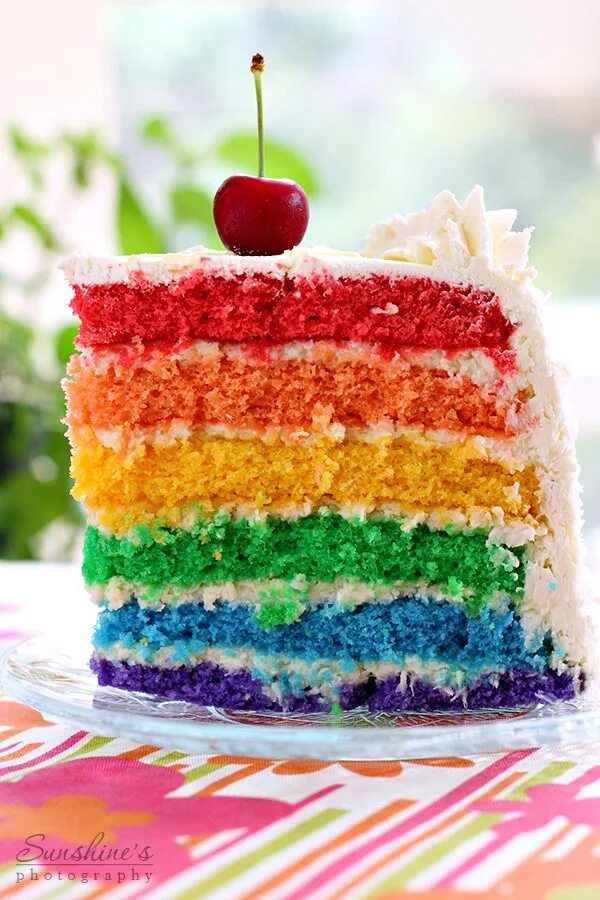 Цветное день рождения. Торт разноцветный. Радужные тортики. Торт «Радуга». Яркий торт.