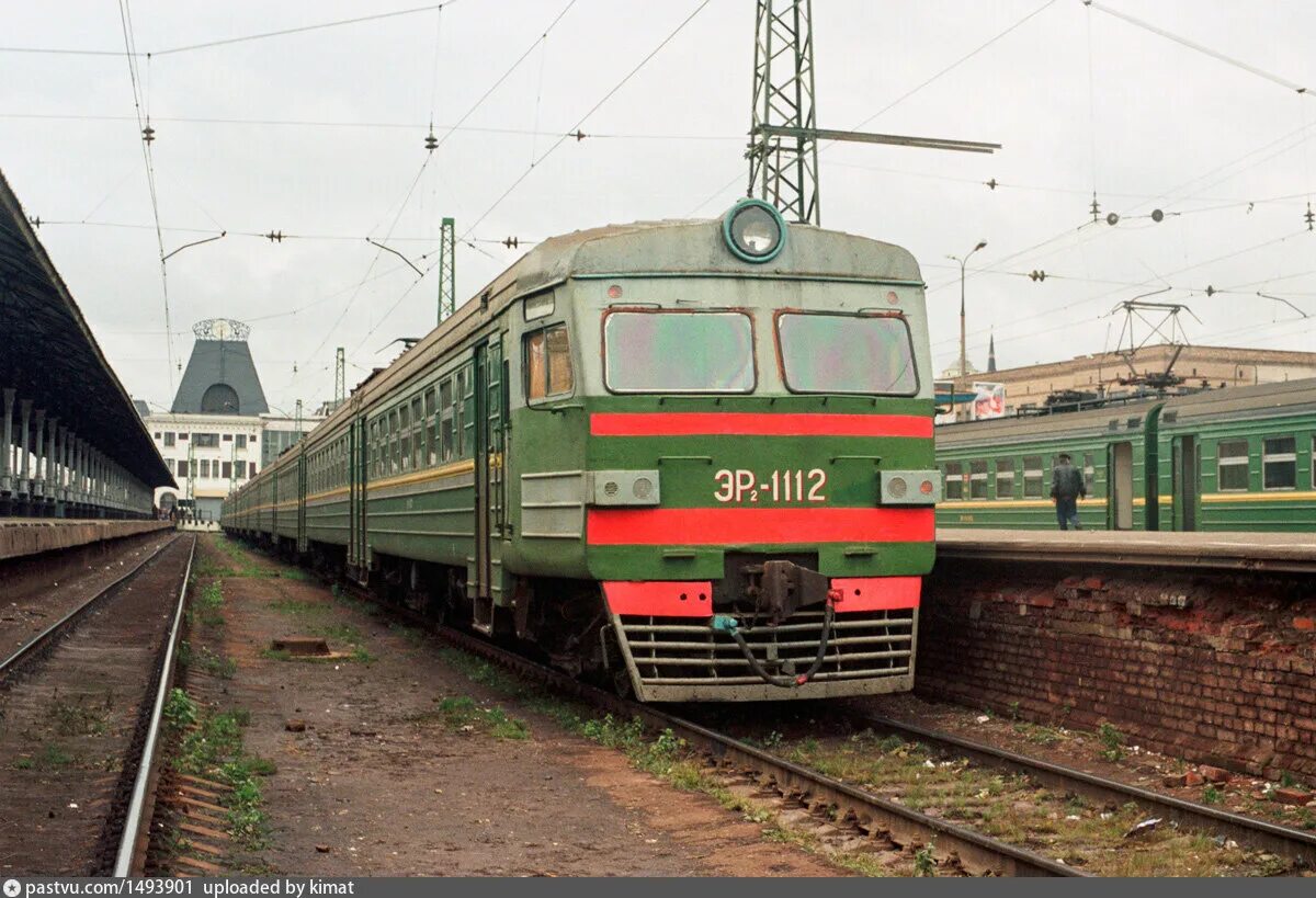 Станция москва пассажирская ярославская. Новомосковск жд станция московская. Станция москва пассажирская ярославская. Переезд в деревню с предоставлением жилья и работы. Ст рожил города.