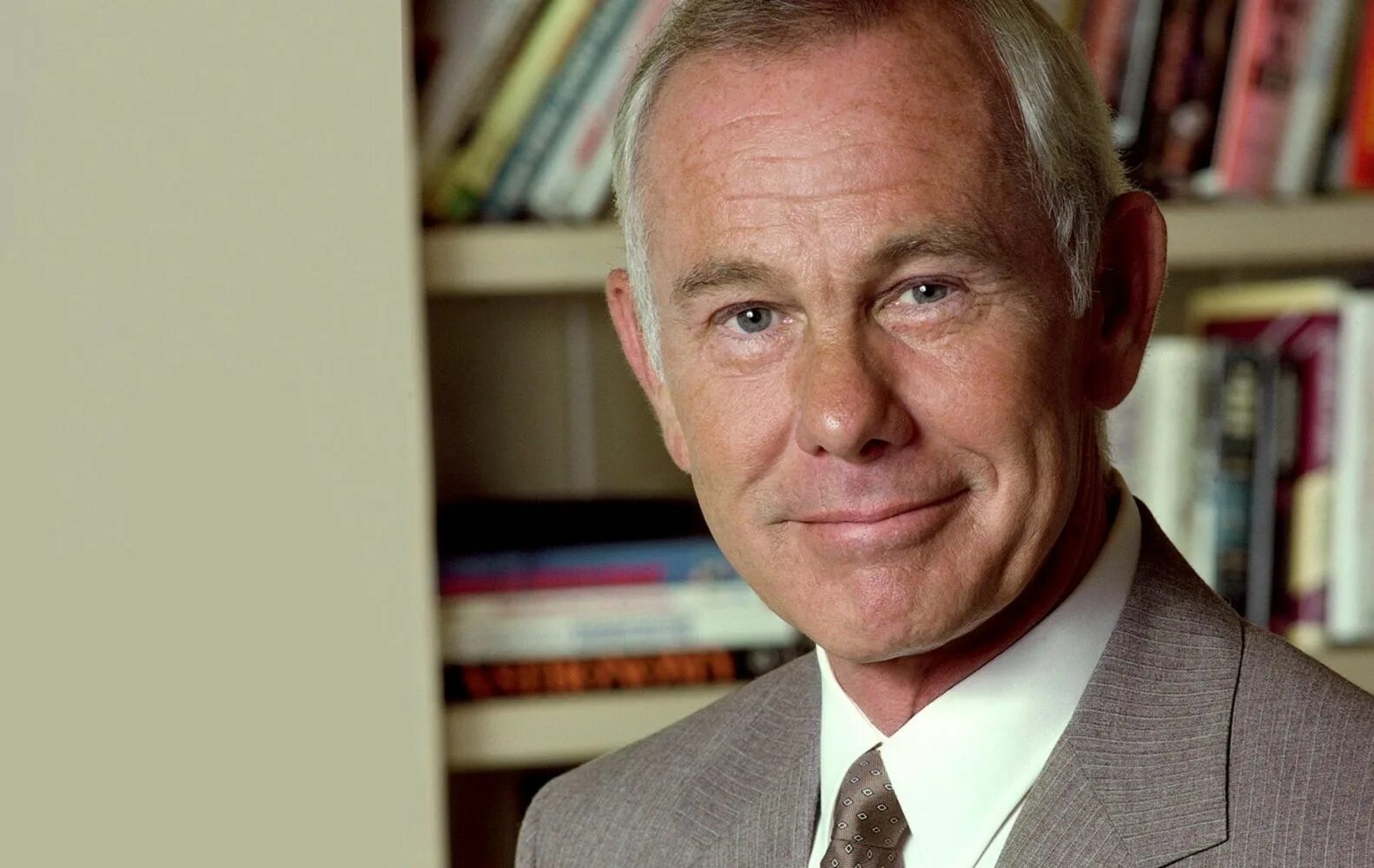 Джонни карсон. Шоу джонни карсона. Джонни карсон фото. Johnny carson. Шоу джонни карсона.