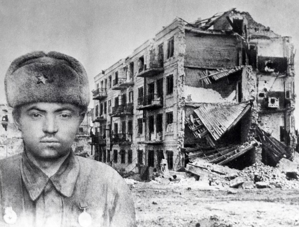 Защитники города сталинграда. Дом Павлова Сталинградская битва. Дом Павлова в Сталинграде 1942.