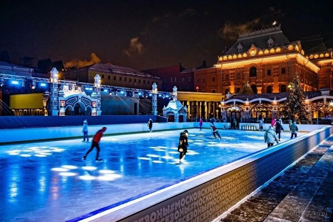 Москва где каток. Гум каток 2022. Парк останкино каток. Каток в москве на красной площади. Гум-каток москва.
