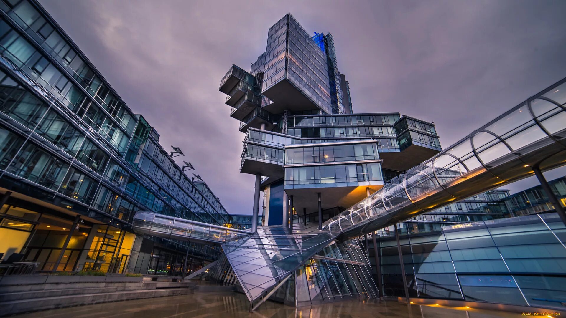 Здание. Танцующий дом прага чехия. Здания сооружения города. Фрэнк гери архитектор танцующий дом. Здания сооружения города.