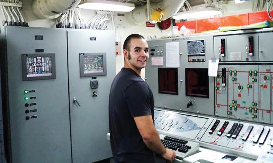 Руслан машанов астрахань. Рд инжиниринг. Николай натурин. Михайлов евгений владимирович. Евгений юрьевич депутат.