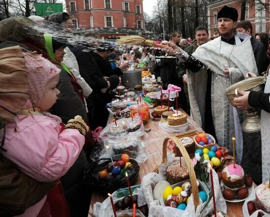 До скольки светят куличи