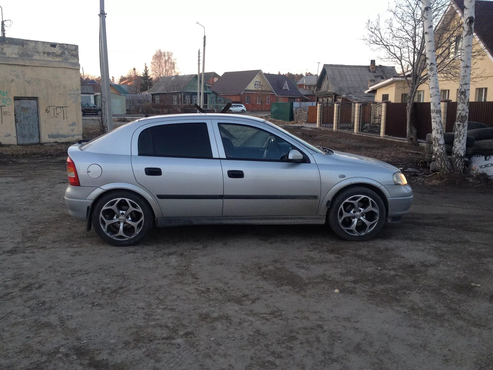 Opel astra g r16. Opel astra g r17. Opel astra g на 17 дисках. Opel astra g 2000 r17. Opel astra g колеса.