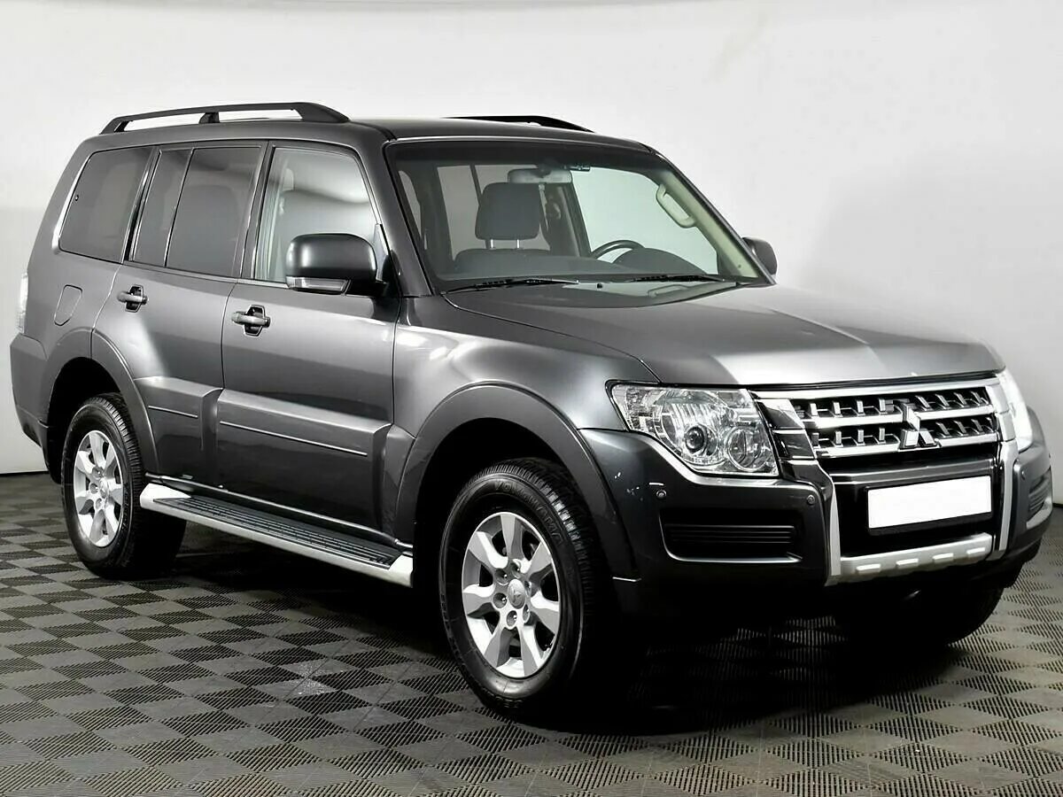 Mitsubishi pajero 2015. Mitsubishi Pajero IV Рестайлинг 2. Pajero 3.2 LWB. Митсубиси Паджеро 4 2014г. Паджеро 5.