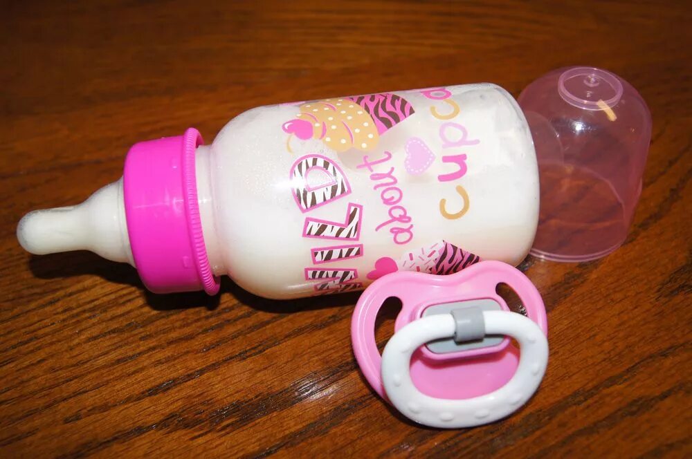 Озон бутылочка. Бутылочки для реборнов. Бутылочки для малышей реборнов. Бутылочка для куклы.