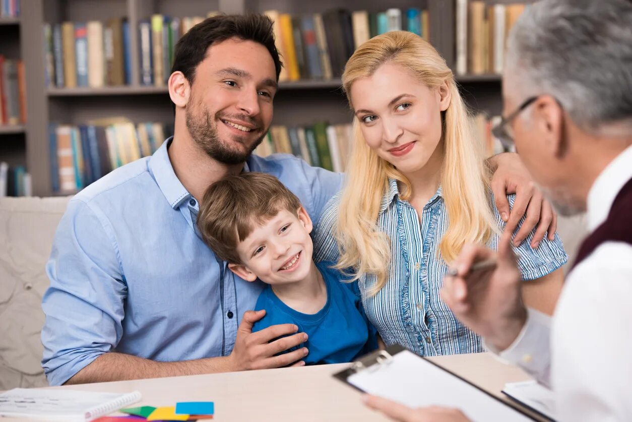 His father a teacher. Родители и дети. Семейное консультирование. Учитель и родители. Родители в школе.