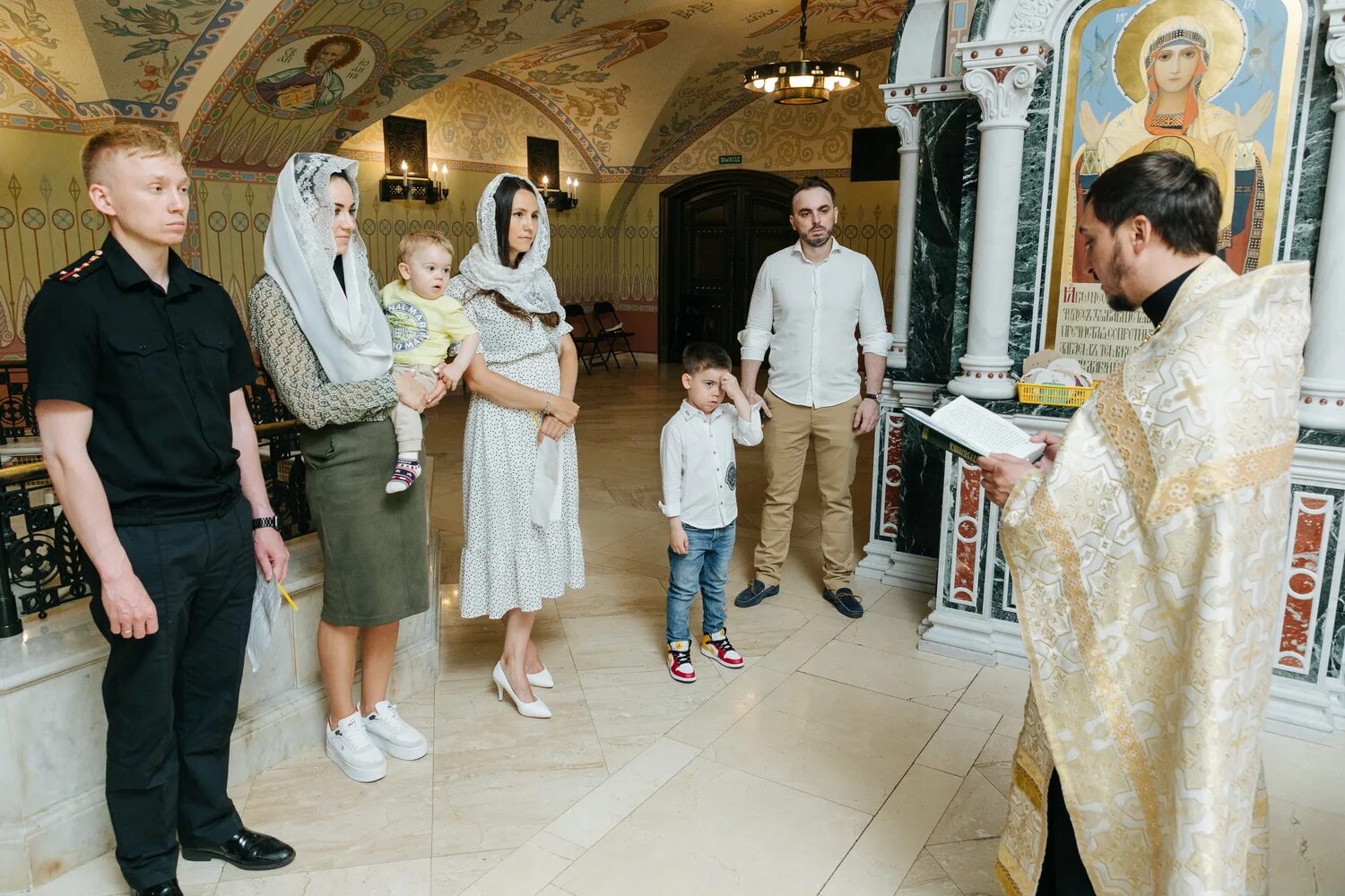 до скольки работают храмы в крещение