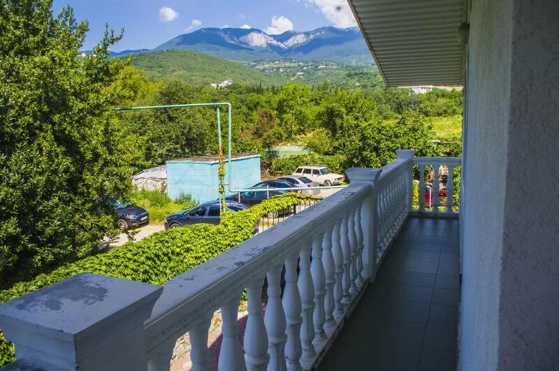 партенит три тополя. алушта, пгт партенит, ул. партенит снять длительно. партенит снять длительно. санаторий айвазовское апартаменты 3.