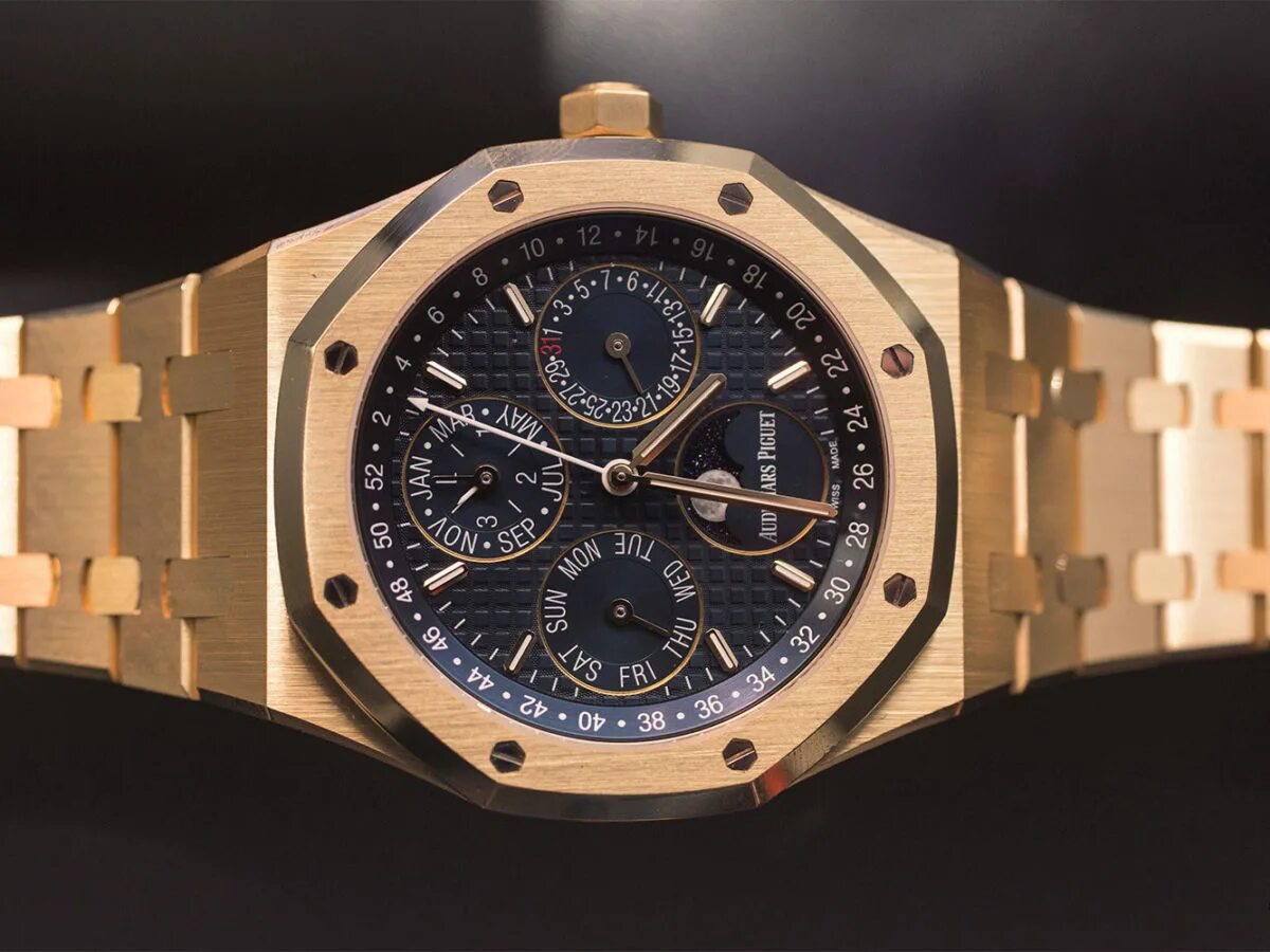 Аудемарс Пигует. Адемар Пиге часы. Audemars Piguet Royal Oak оригинал. Audemars Piguet реплика. Часы audemars оригинал