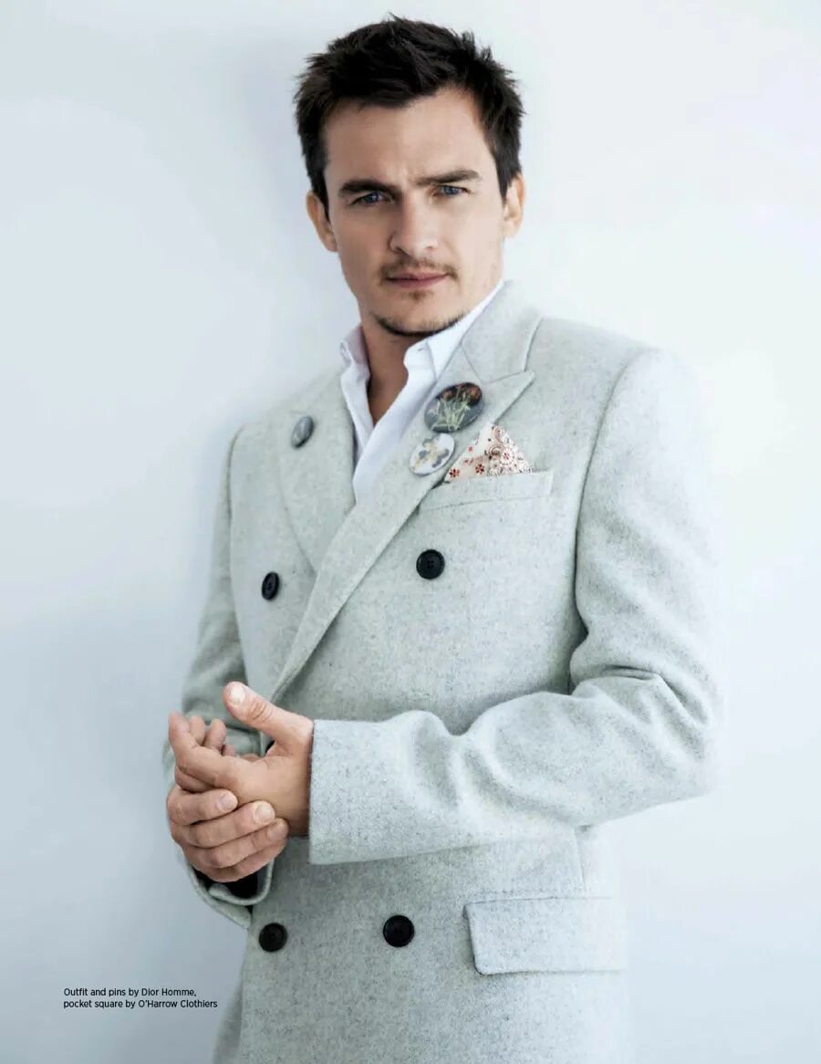 Френдом фото. Руперт френд. Rupert friend Photoshoot. Руперт френд с длинными волосами.