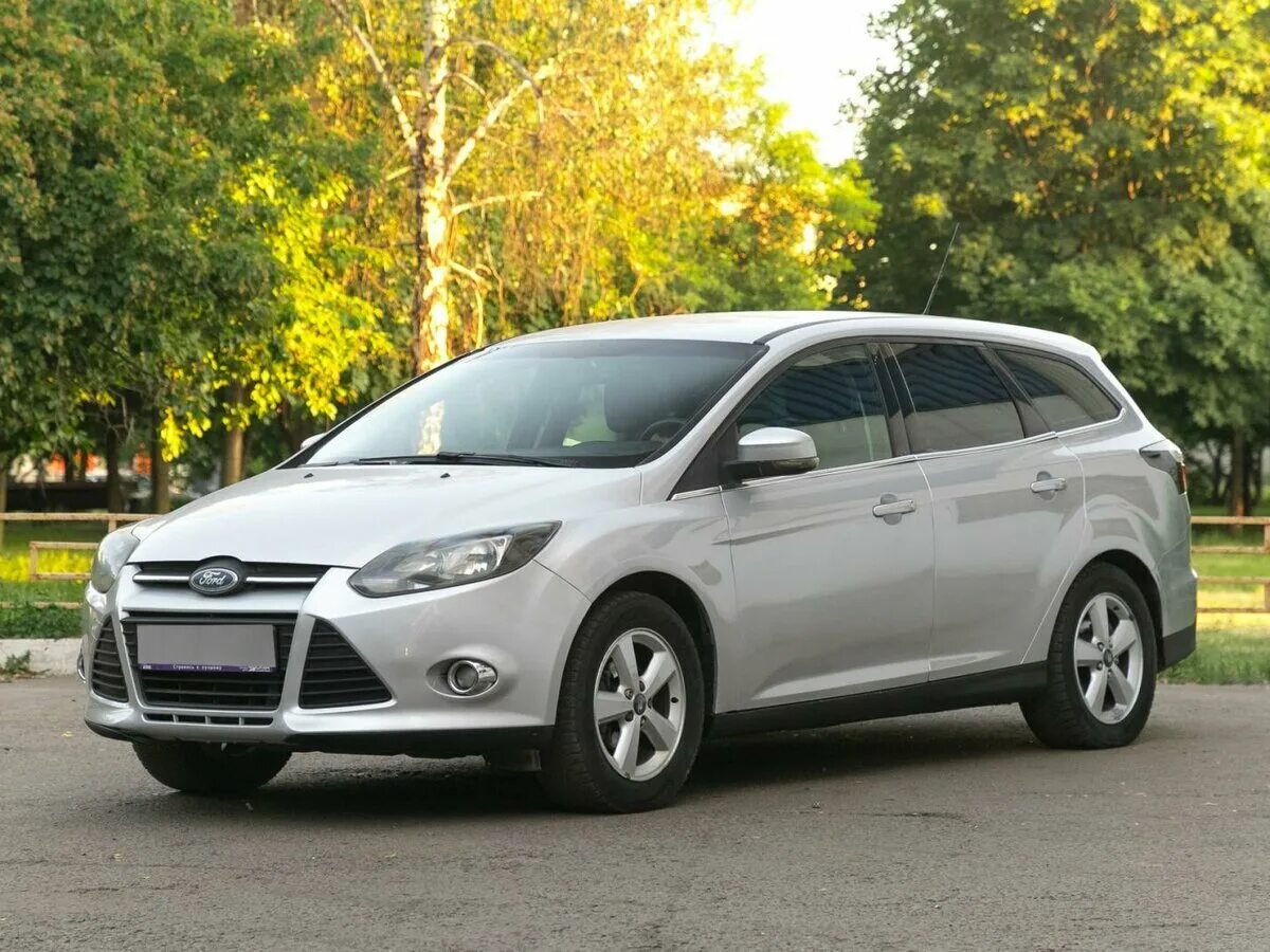 Форд фокус универсал 2013. Ford Focus 3 универсал. Форд фокус универсал 2013 года. Форд фокус 3 универсал 2013 года.