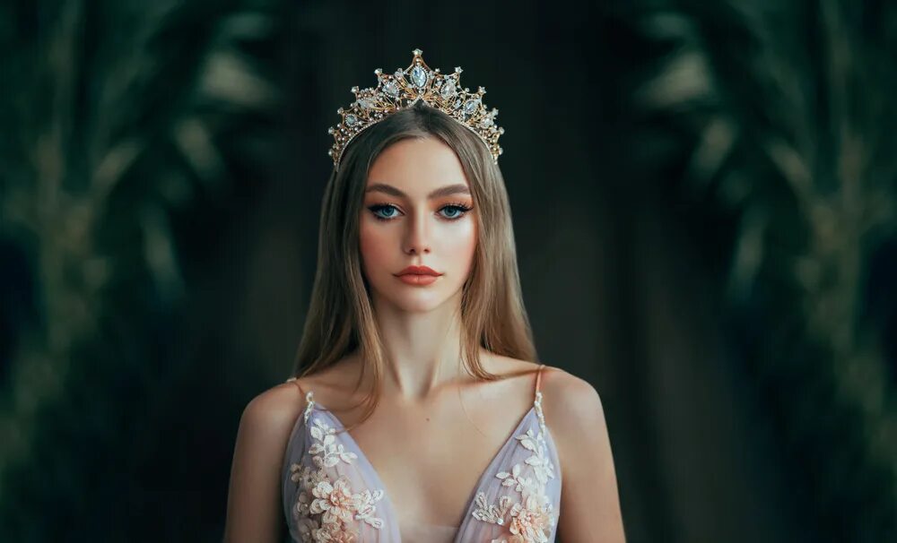 Королева женщина кто она. Королева женщина кто она. Девушка королева. Королева женщина кто она. Женщина королева.