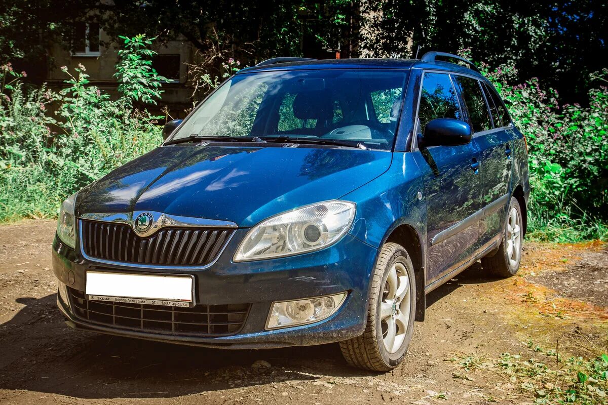 Шкода фабия рестайлинг. Шкода фабия 2012 рестайлинг. skoda fabia 2 рестайлинг универсал. шкода фабия 2 поколение рестайлинг. шкода фабия 2 рестайлинг 1.6.