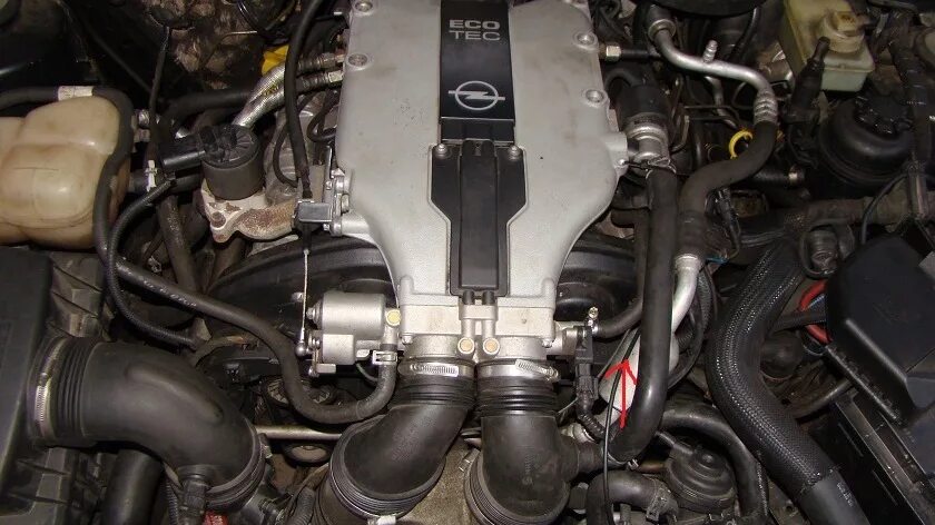 Opel Omega b v6 2.5. Опель Омега б 2.5 v6 двигатель. Форсунки Опель Омега б 2.5 v6 в УАЗ Патриот. Х25хе. Омега б патрубки